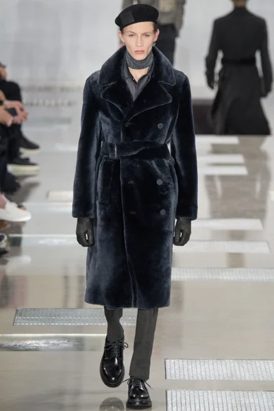Look 7